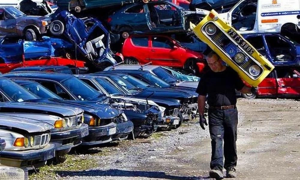Απόσυρση αυτοκινήτων: Αντικατάσταση παλαιών με υβριδικά και ηλεκτροκίνητα